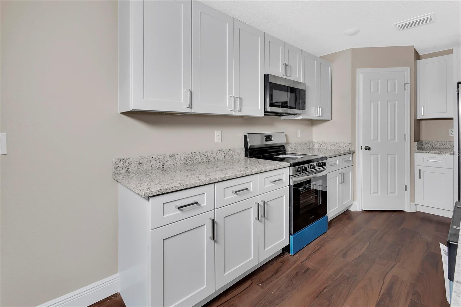 HILLCREST - Residential