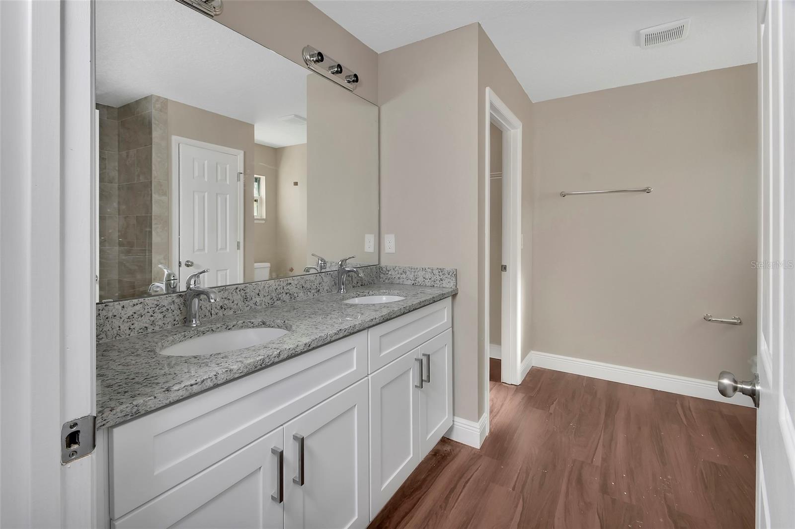 HILLCREST - Residential