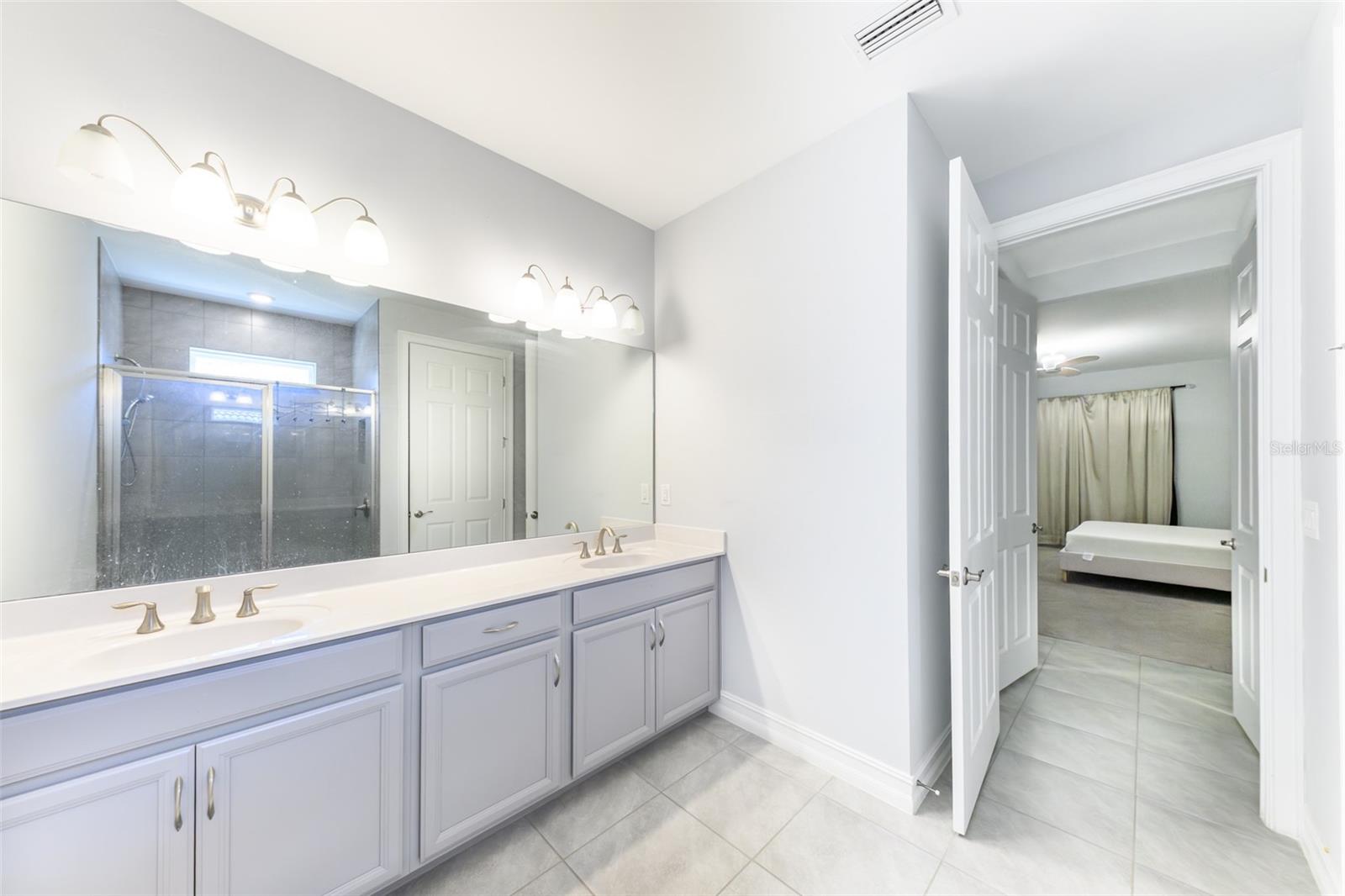 RIVER CLUB - Residential Lease