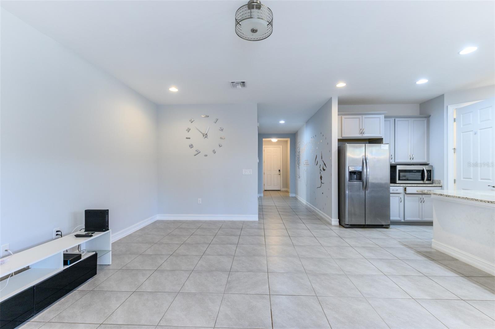 RIVER CLUB - Residential Lease