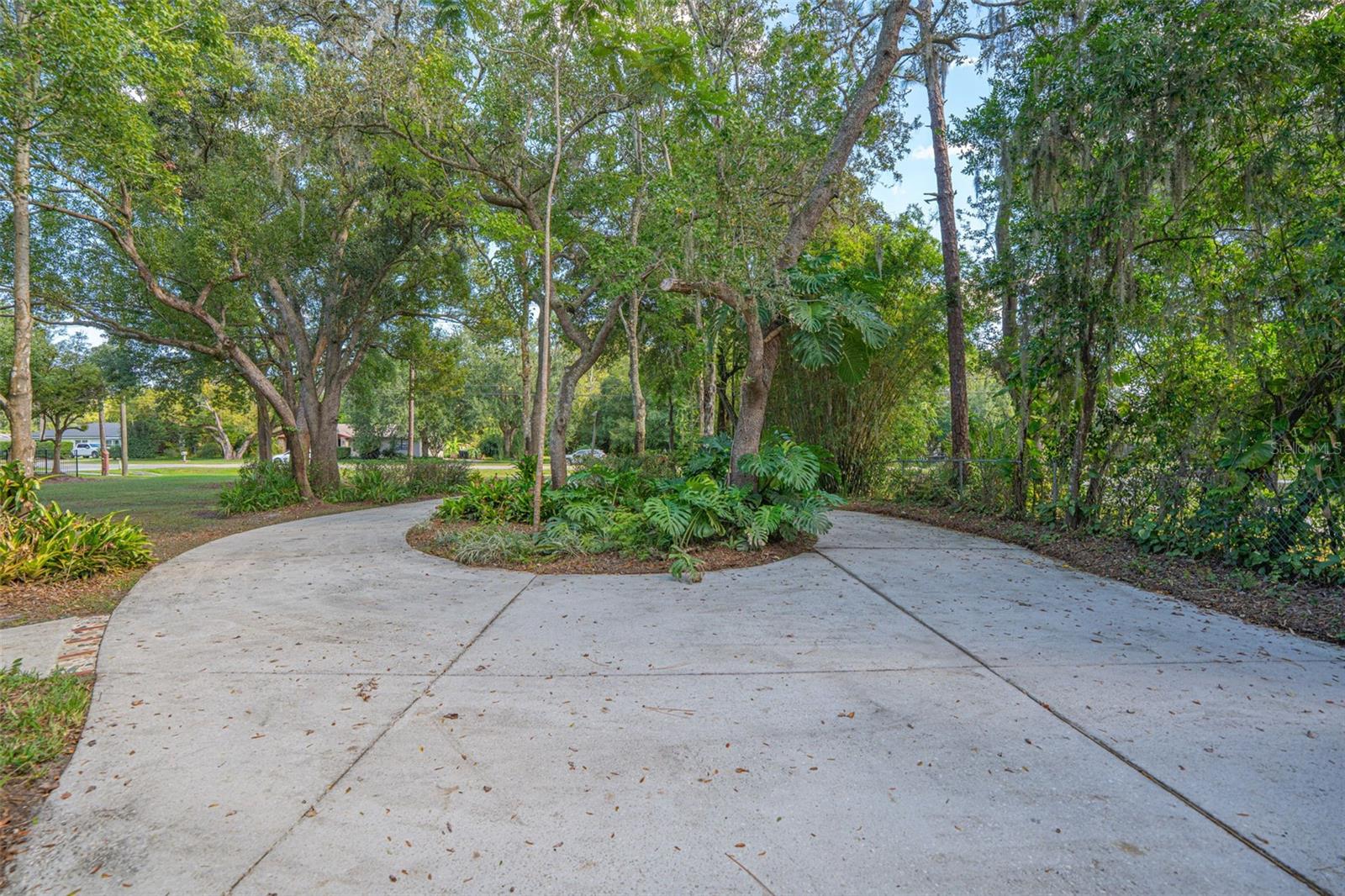 RIO ESTATES - Residential