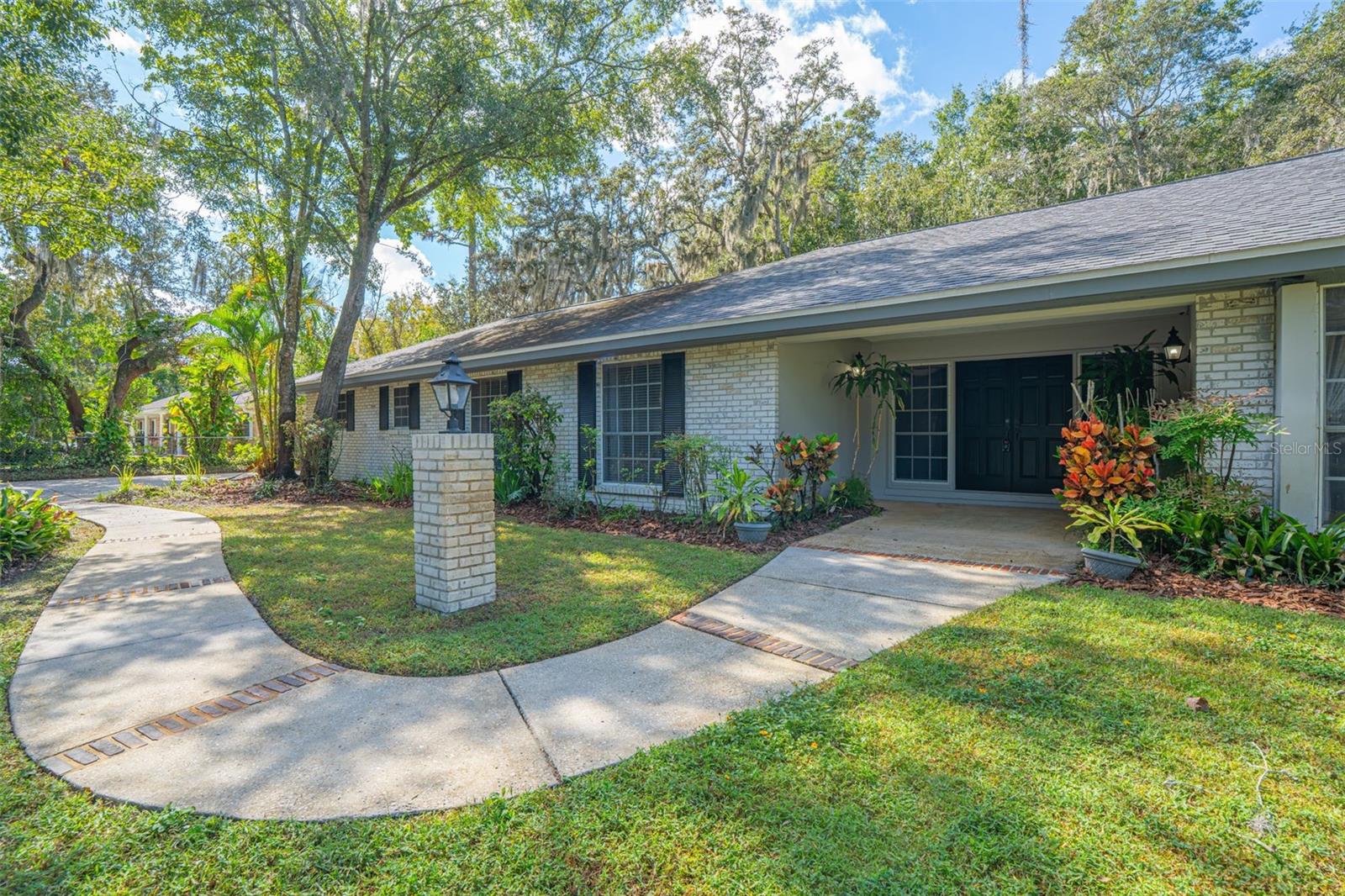 RIO ESTATES - Residential