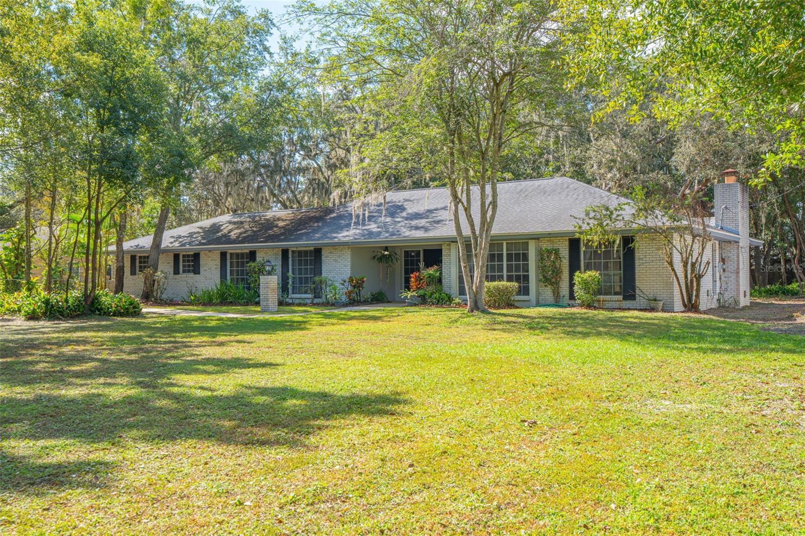 RIO ESTATES - Residential