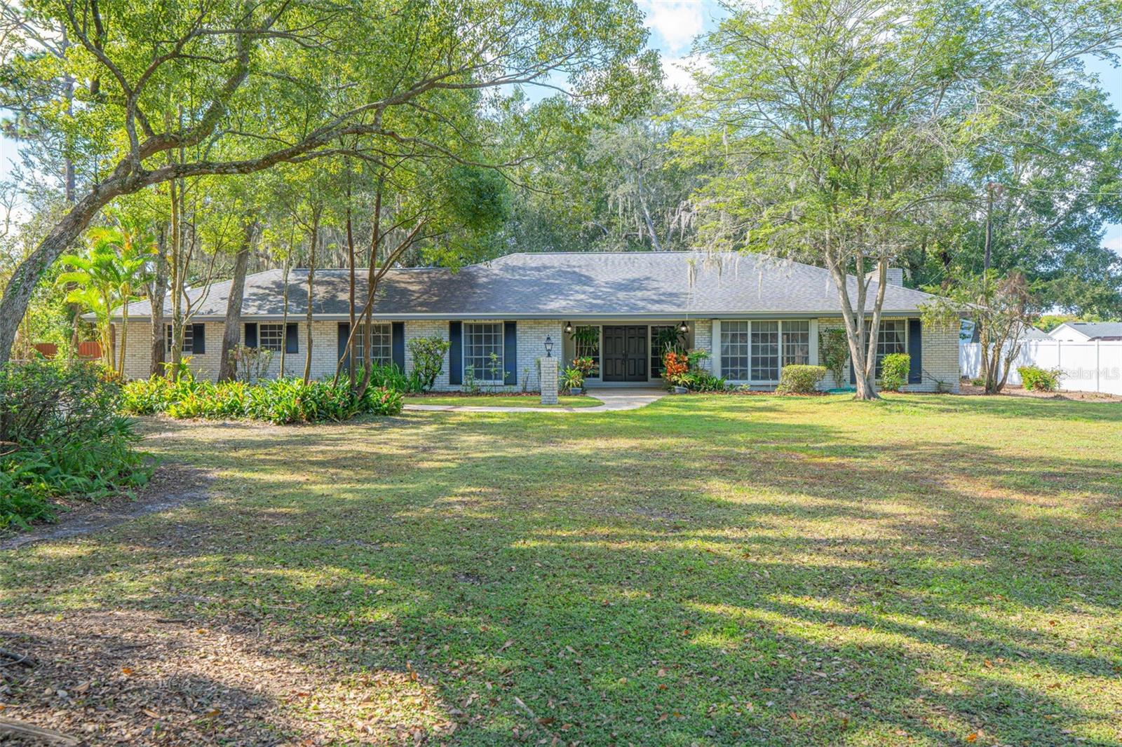 RIO ESTATES - Residential