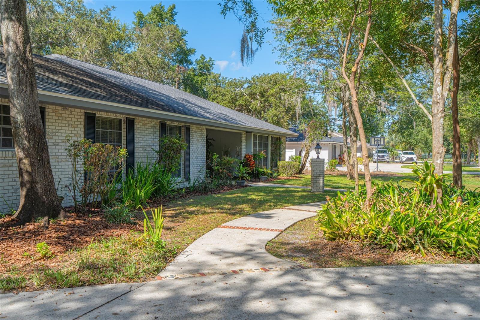 RIO ESTATES - Residential