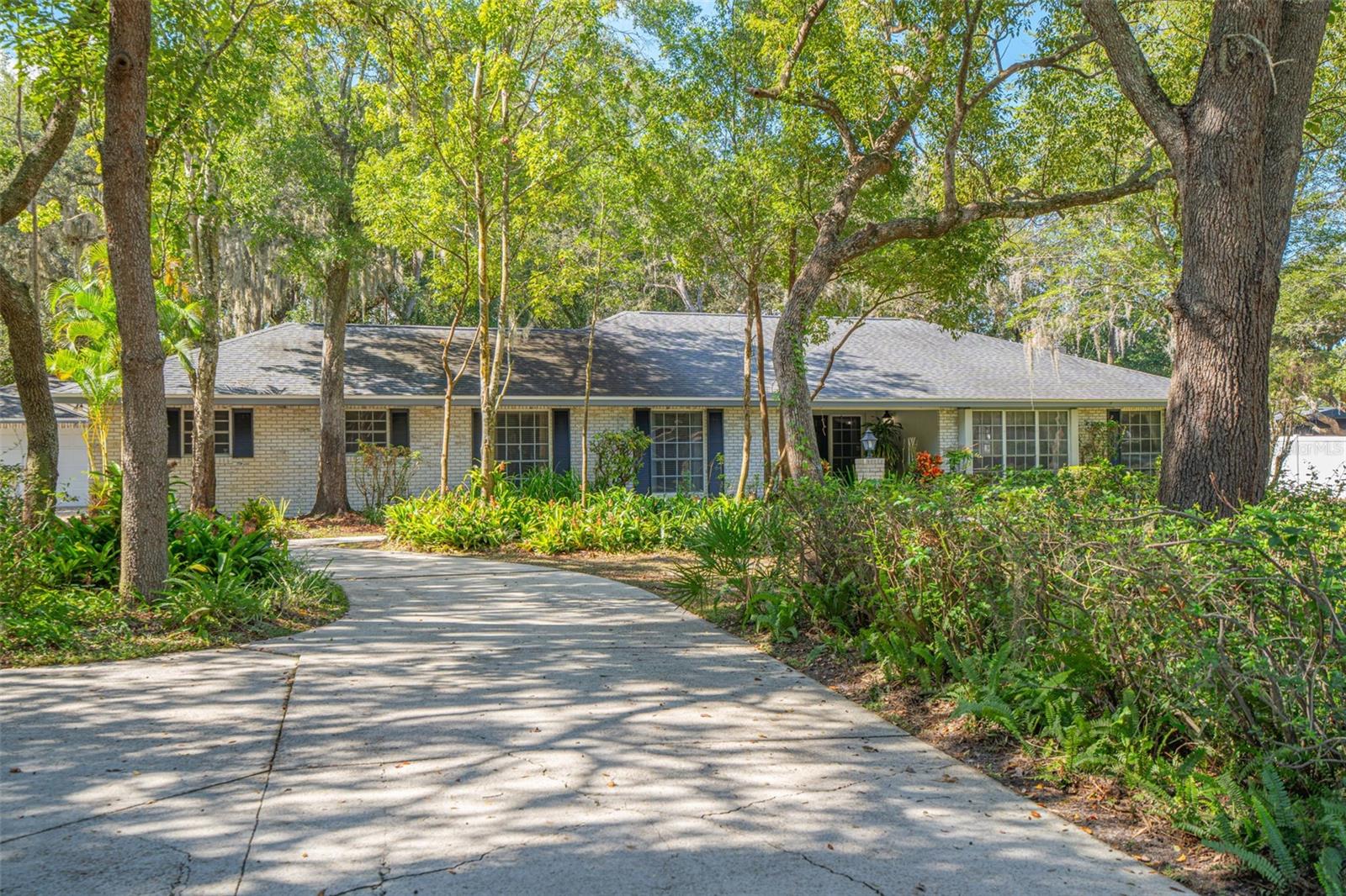 RIO ESTATES - Residential