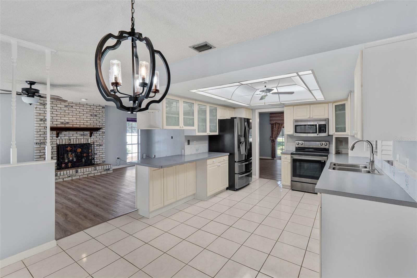 RIO ESTATES - Residential