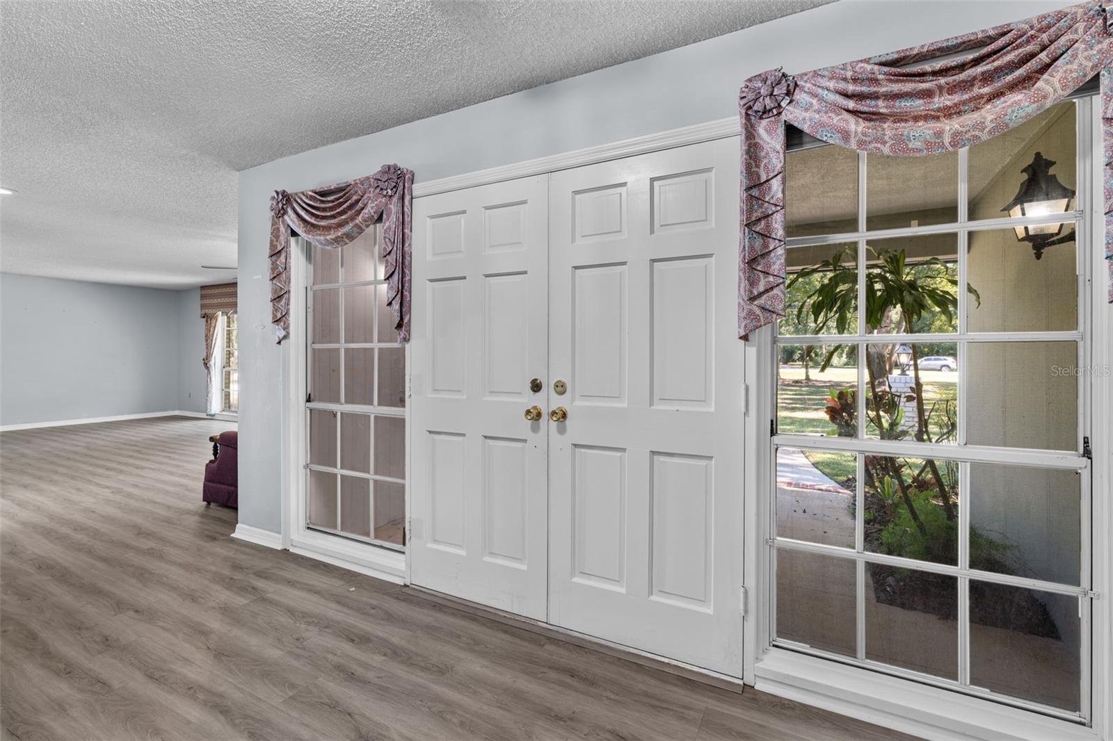 RIO ESTATES - Residential