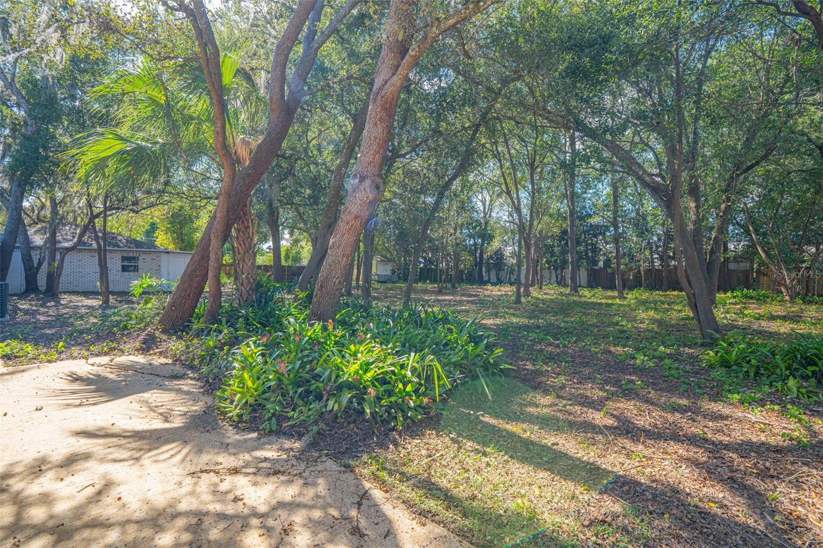 RIO ESTATES - Residential