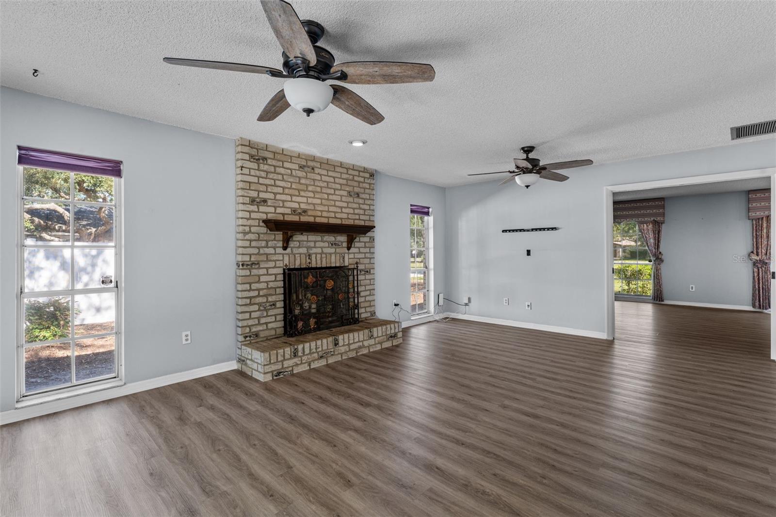 RIO ESTATES - Residential