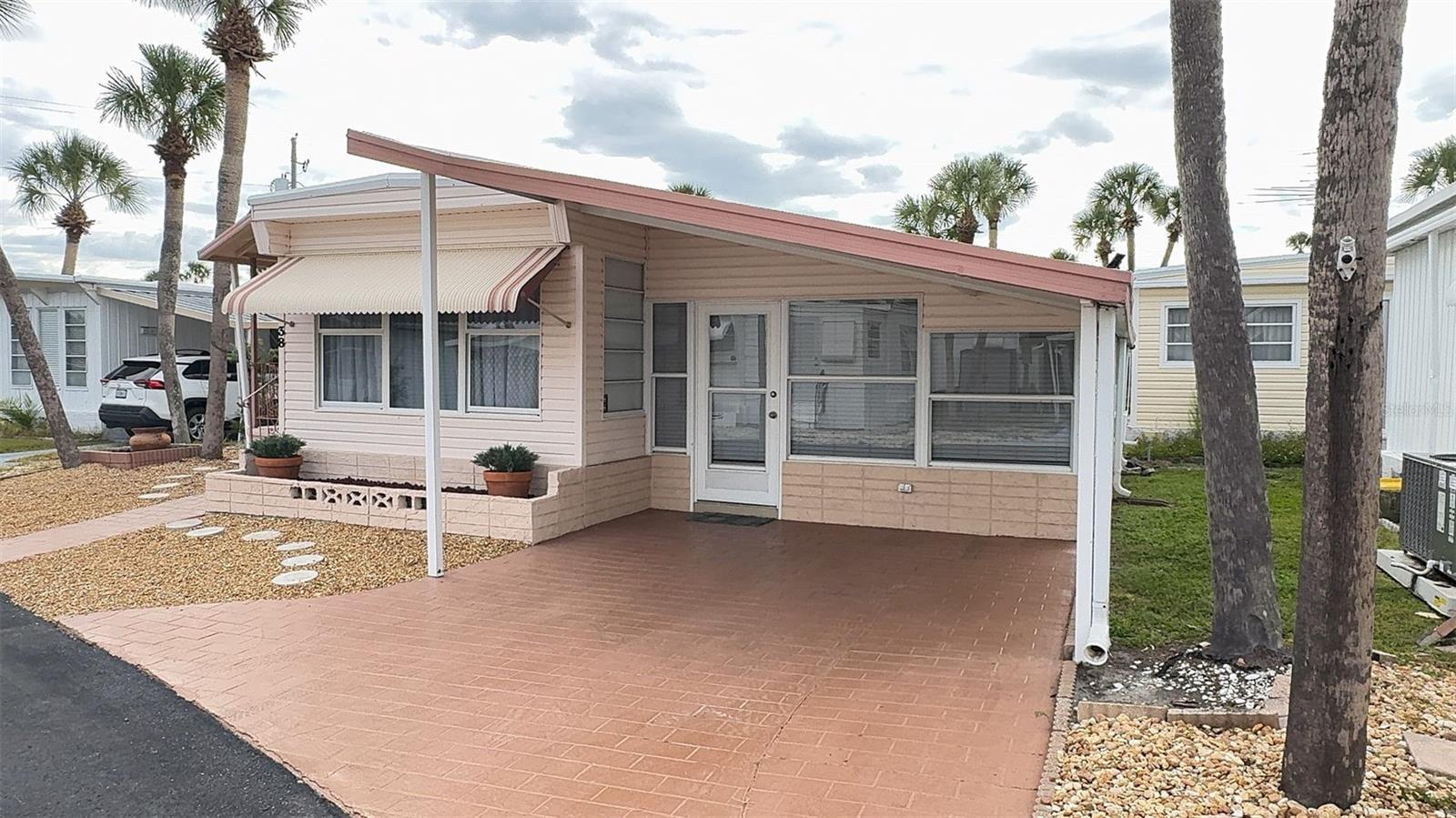 4851 W GANDY BOULEVARD B11L38