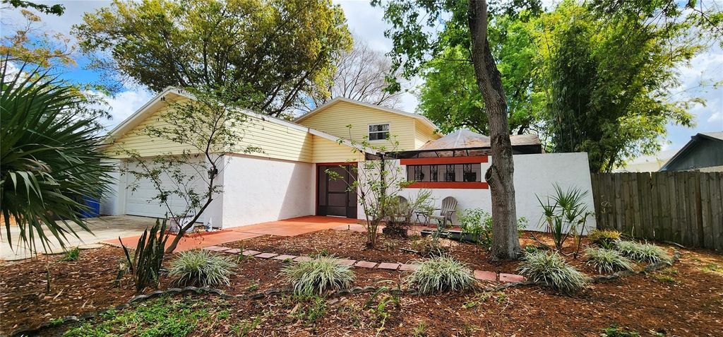 Photo of 7905 Heather Court, Tampa, FL 33634 (MLS # TB8486935)