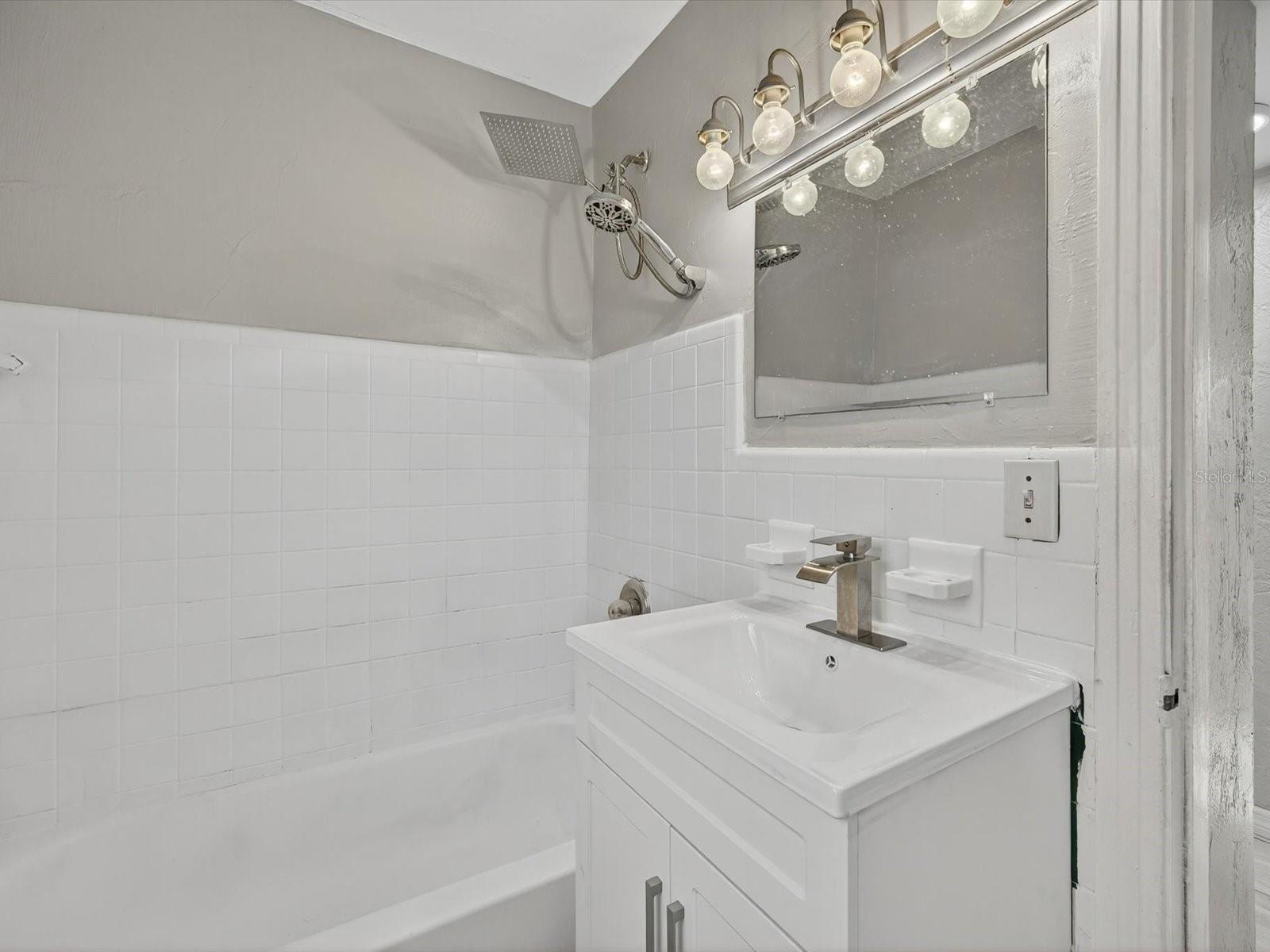 MAGNOLIA TERRACE UNIT 01 - Residential