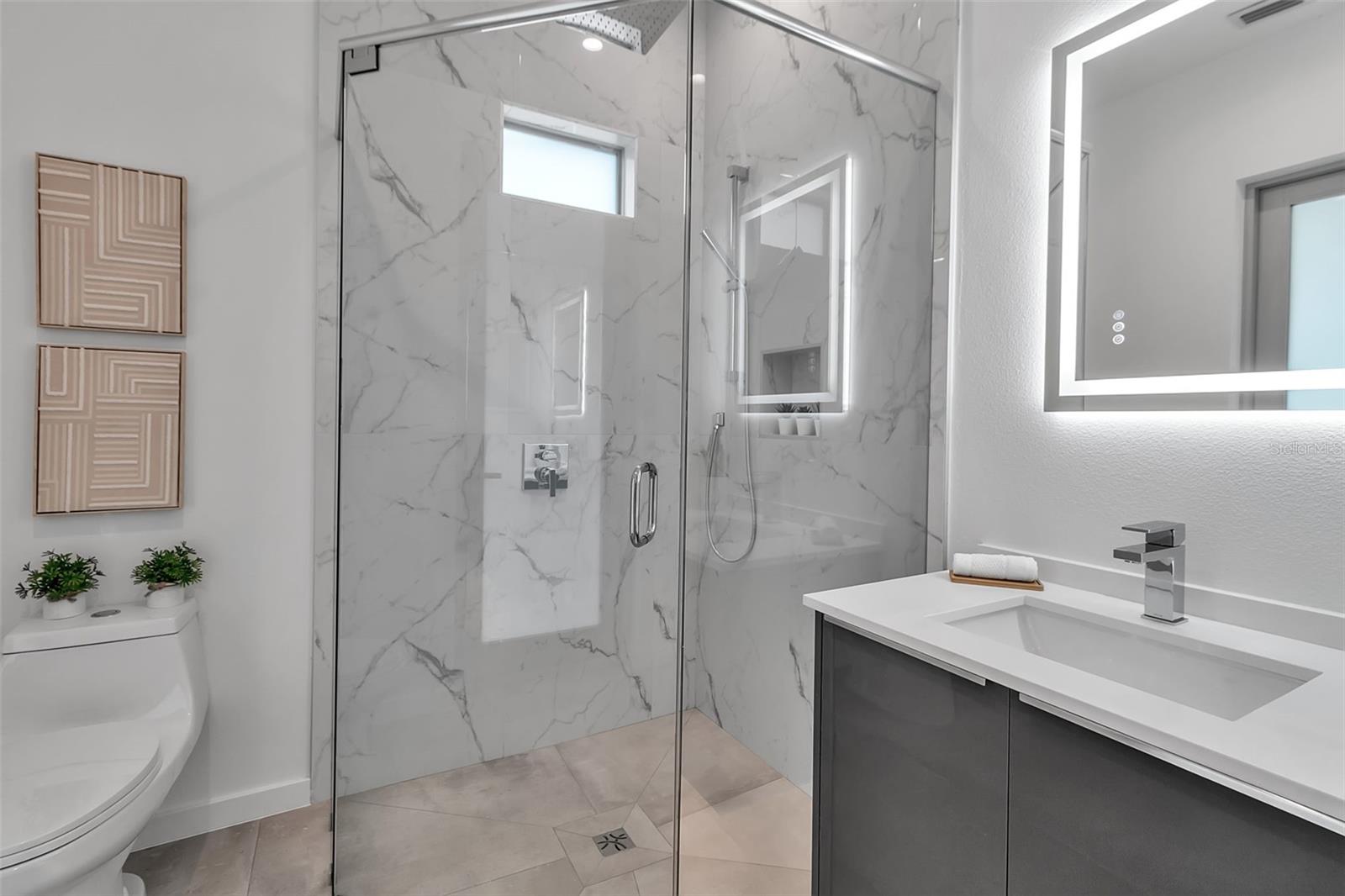 SOUTH GATE - Residential