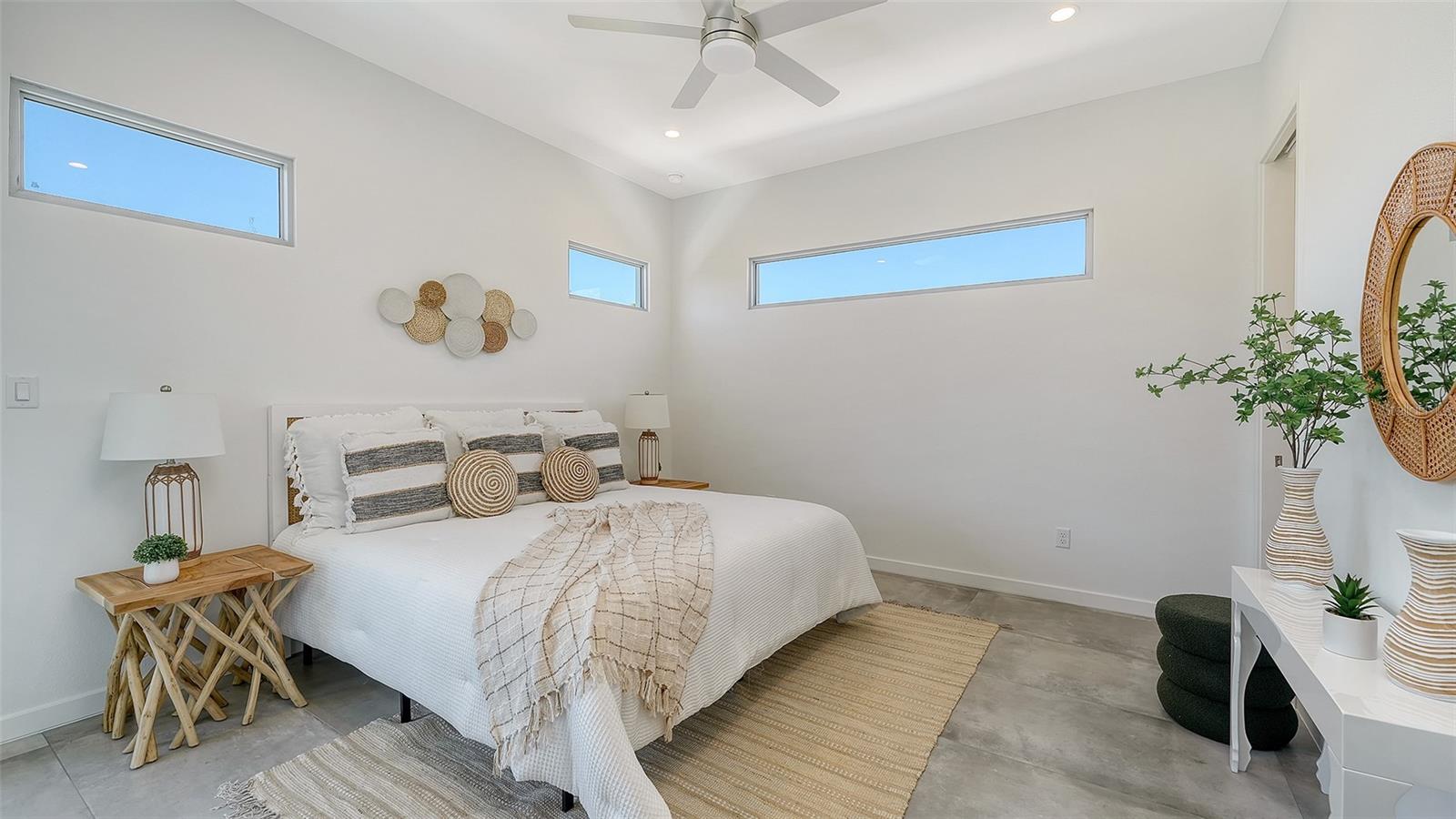 SOUTH GATE - Residential