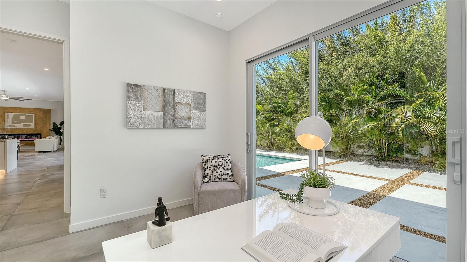 SOUTH GATE - Residential