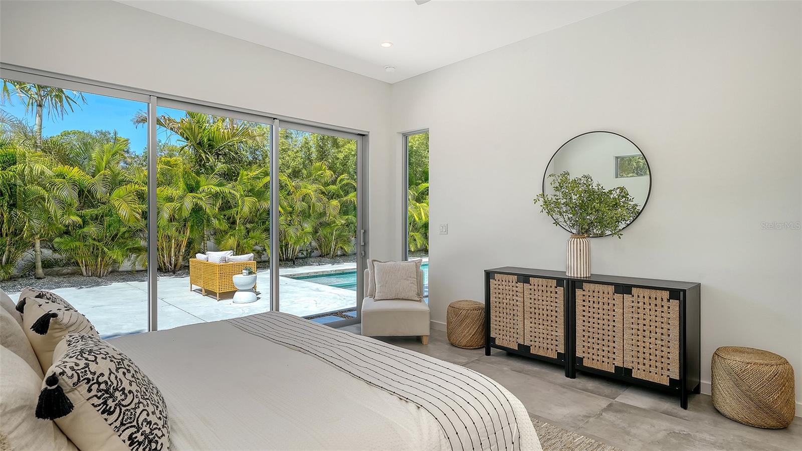 SOUTH GATE - Residential