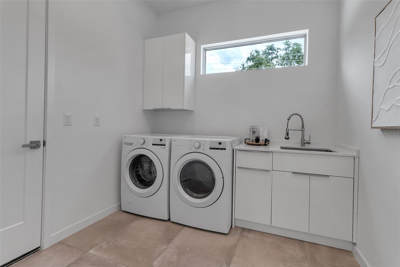 SOUTH GATE - Residential