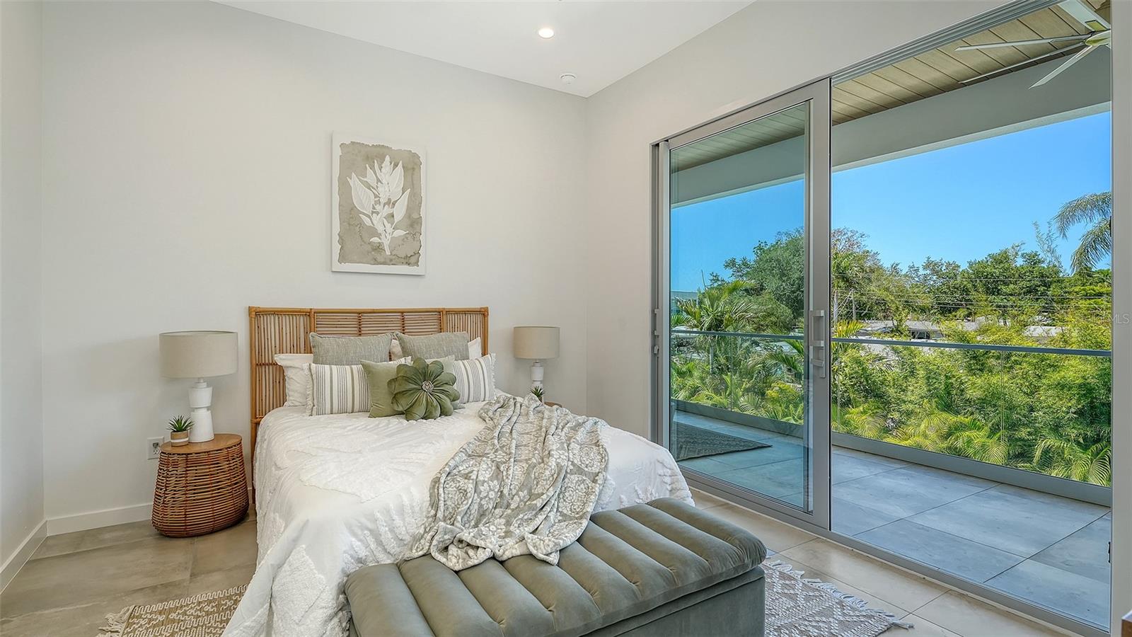 SOUTH GATE - Residential