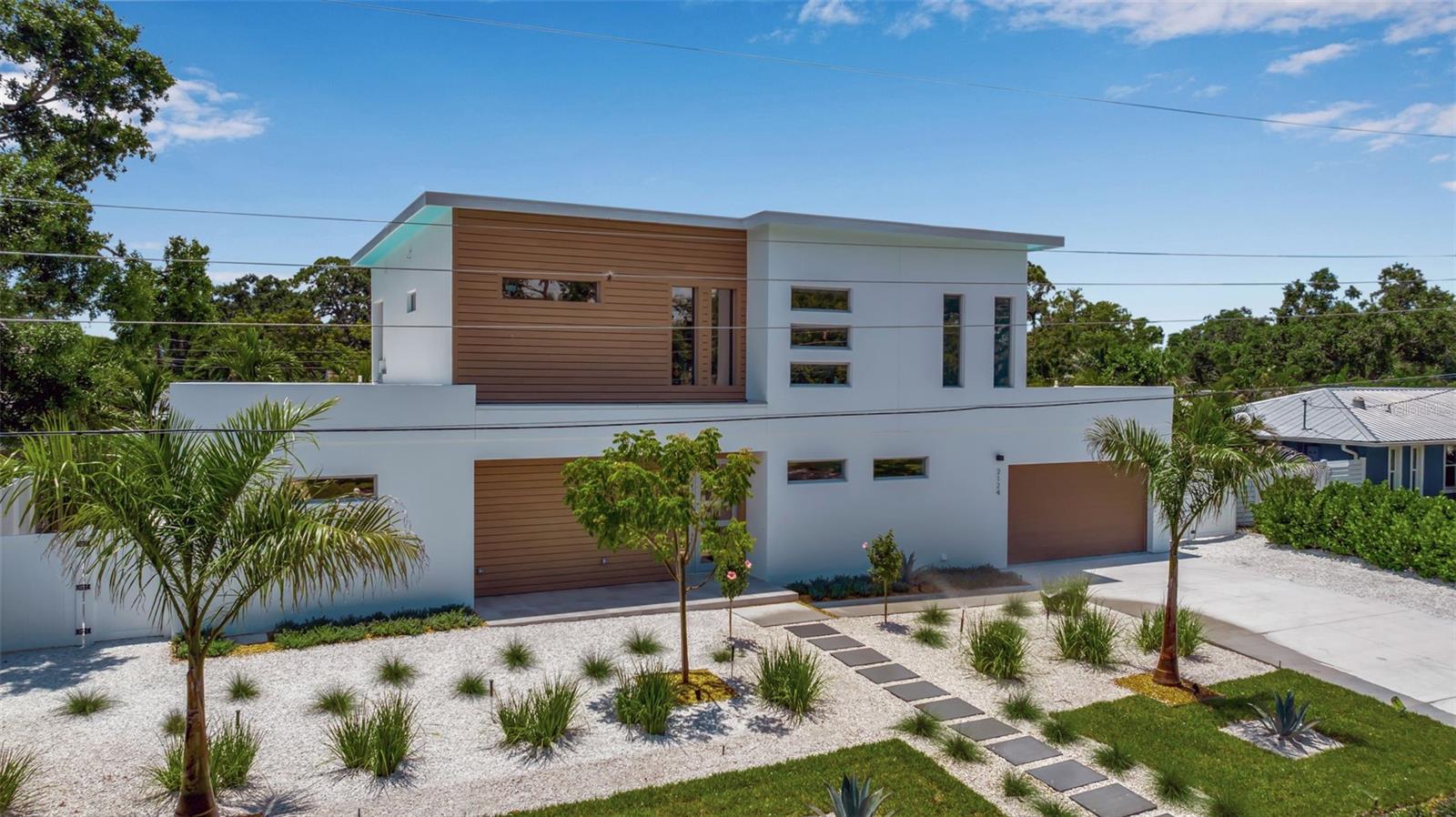 2124 CLEMATIS PLACE