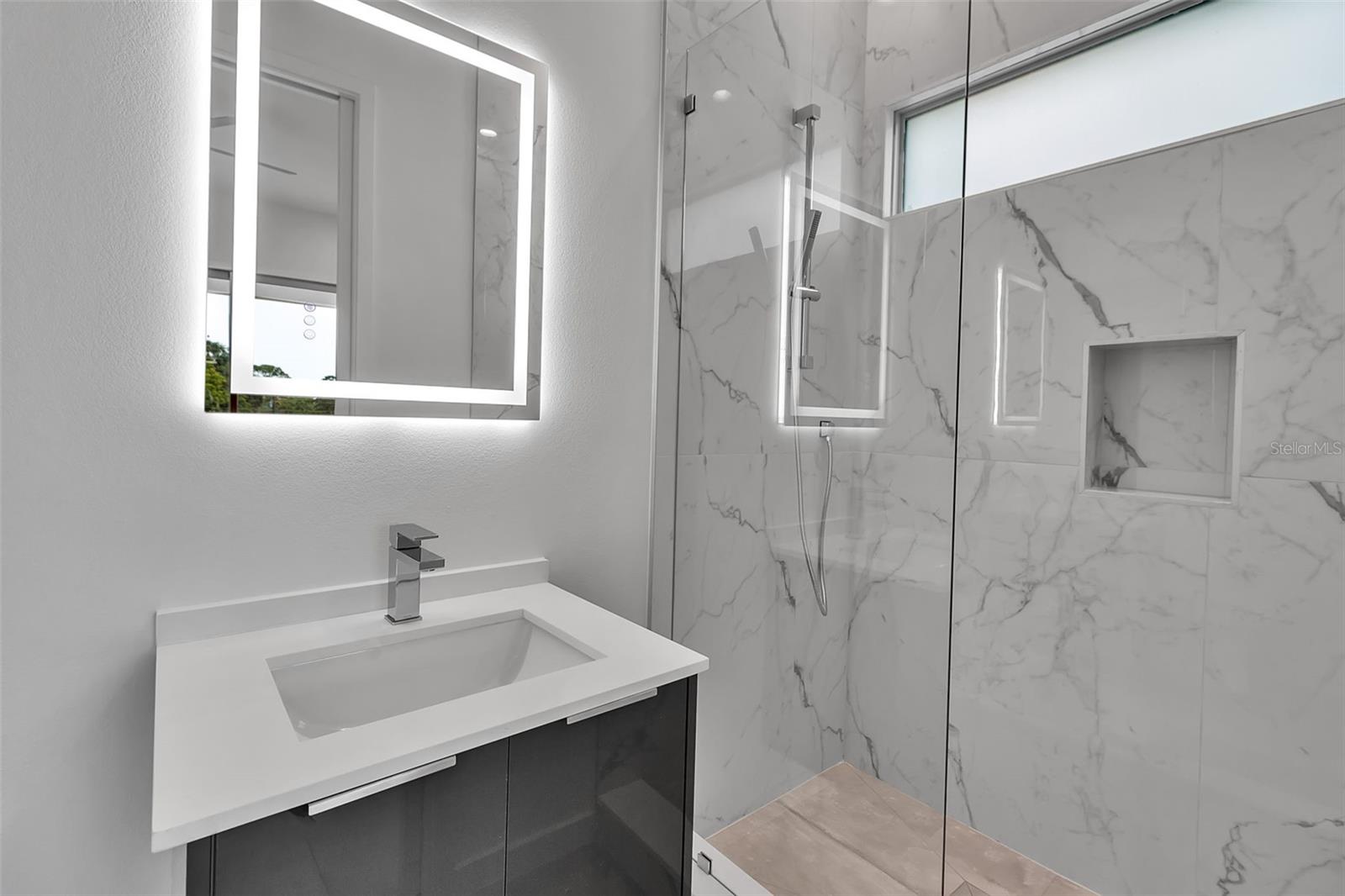 SOUTH GATE - Residential