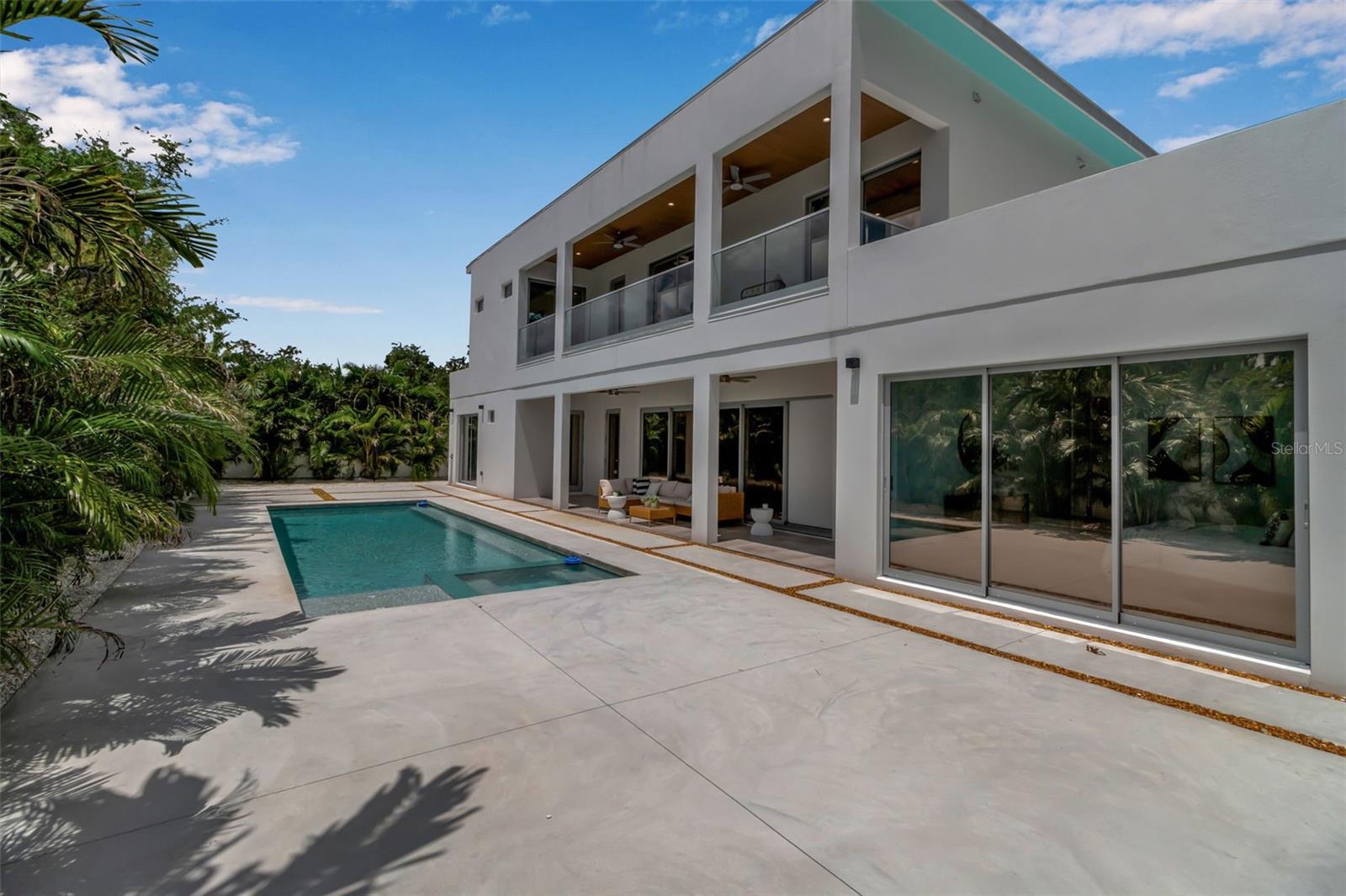 SOUTH GATE - Residential