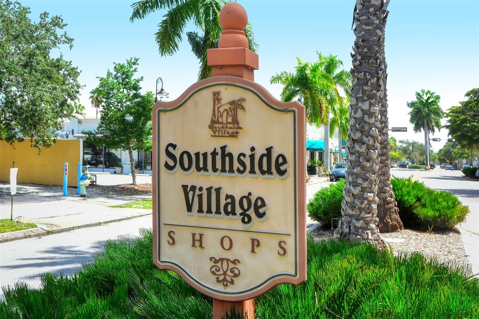 SOUTH GATE - Residential