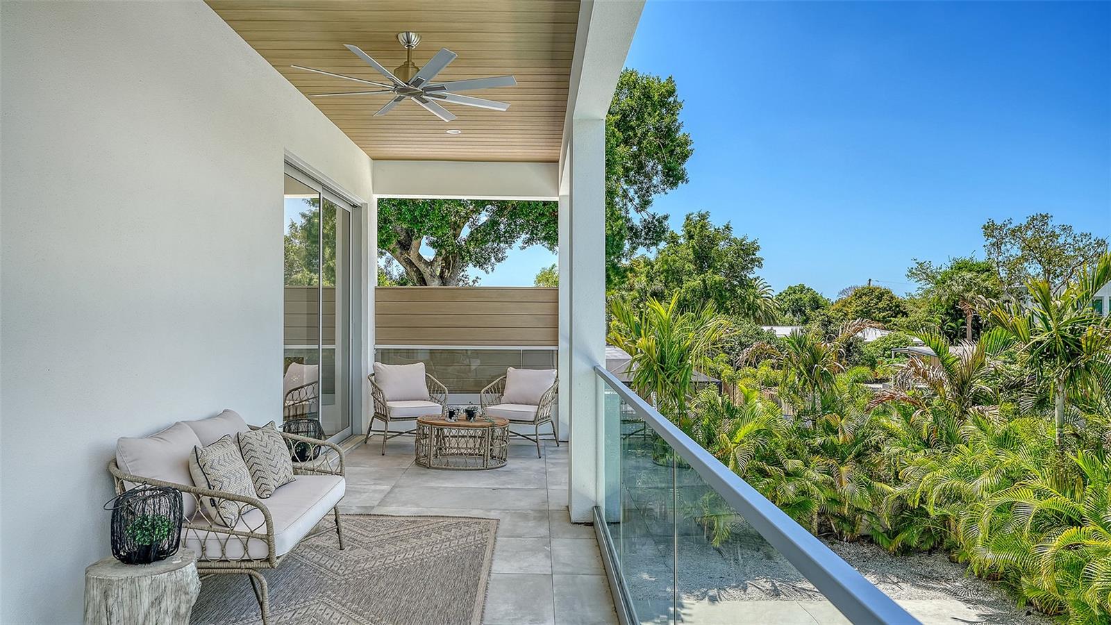 SOUTH GATE - Residential