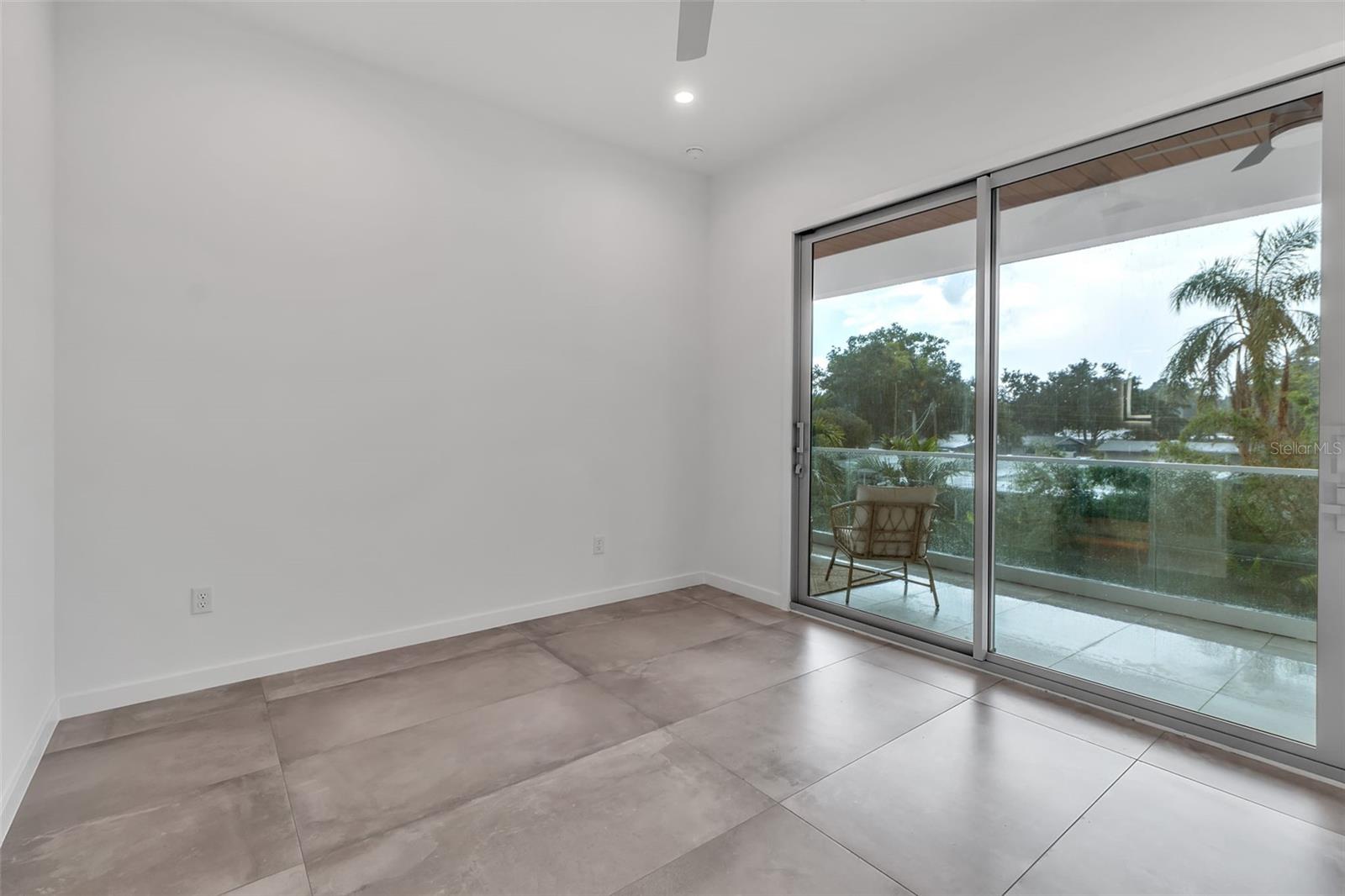 SOUTH GATE - Residential