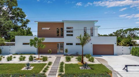 2124 CLEMATIS PLACE SARASOTA FL 34239