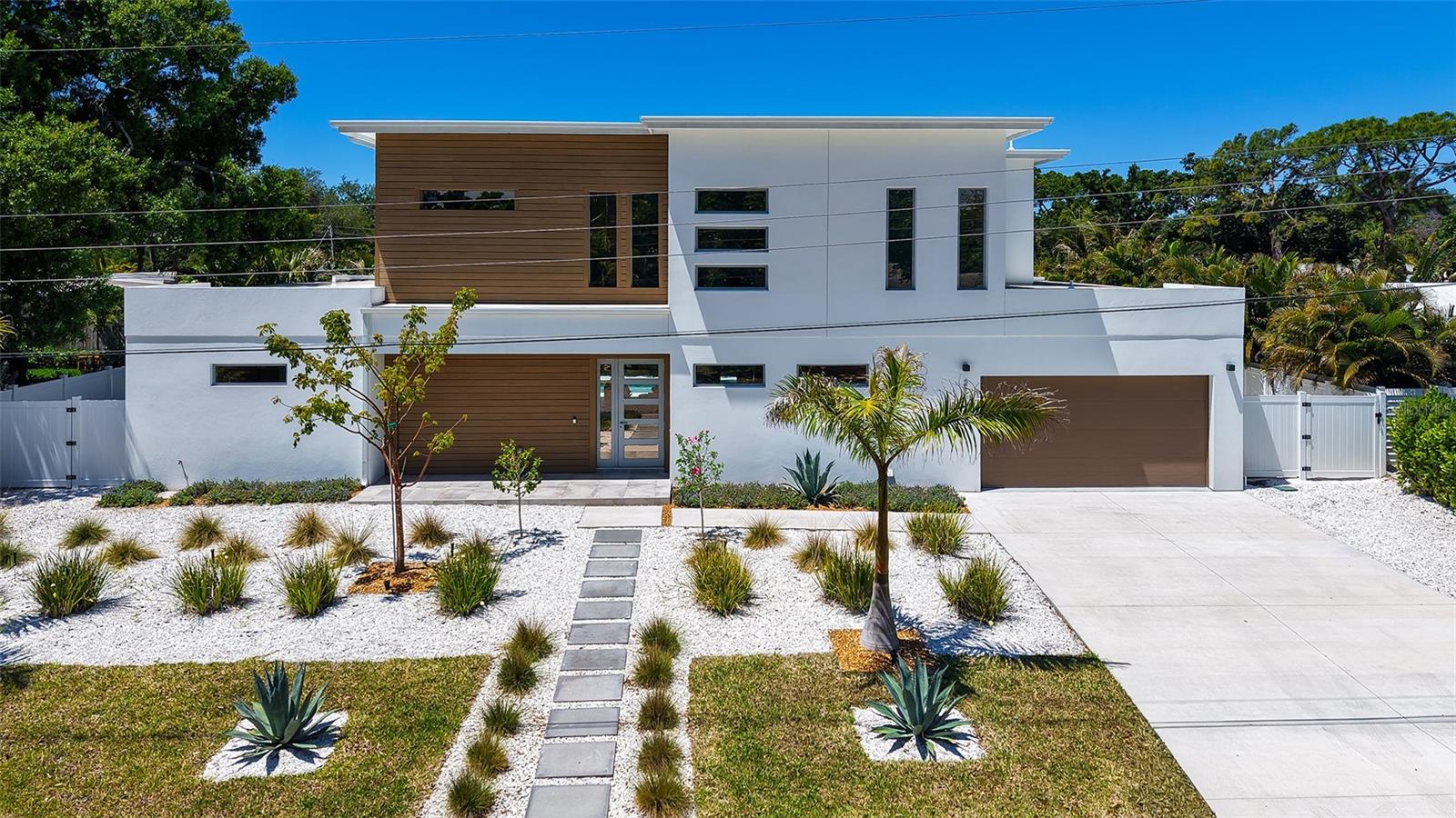 SOUTH GATE - Residential