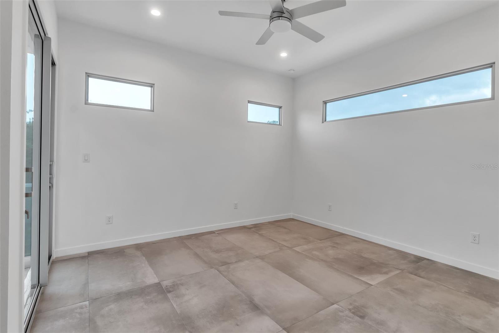 SOUTH GATE - Residential