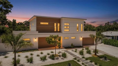 2124 CLEMATIS PLACE SARASOTA FL 34239