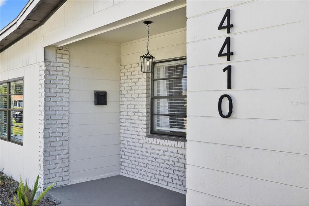 Photo of 4410 W Bay Court Avenue, Tampa, FL 33611 (MLS # TB8430316)