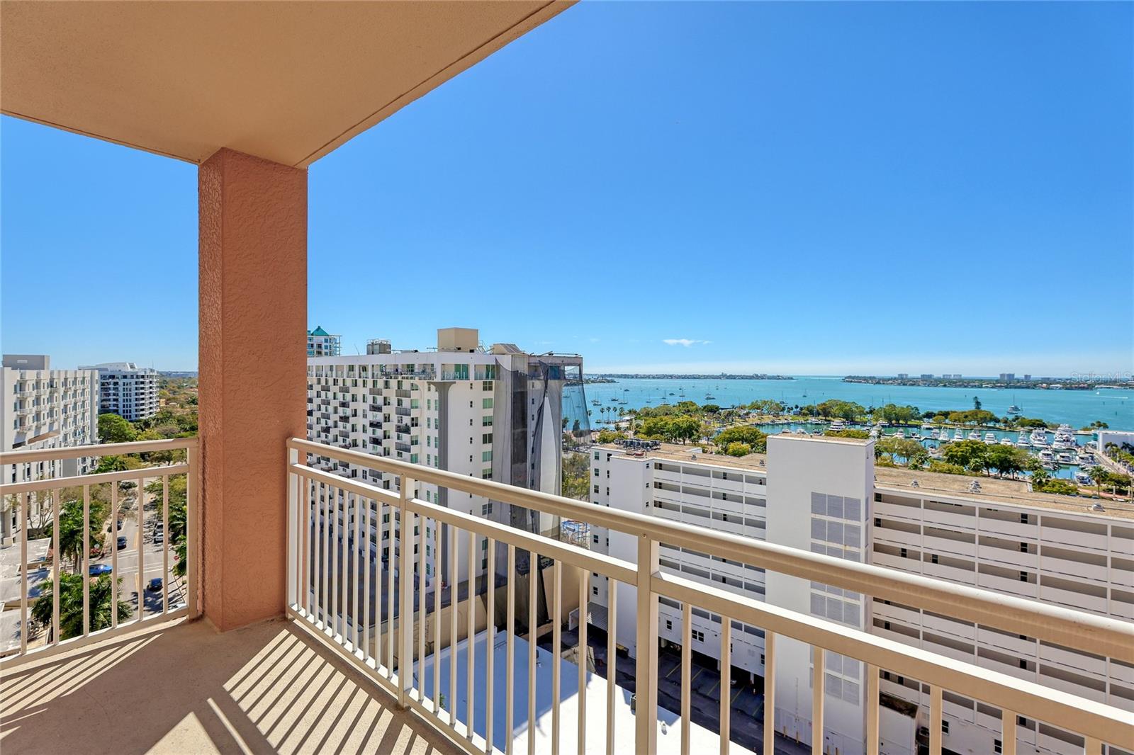 1350 MAIN RESIDENTIAL - Residential