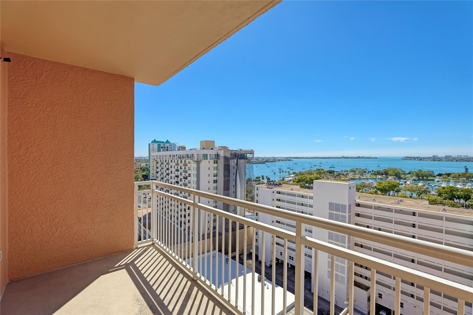 1350 MAIN RESIDENTIAL - Residential