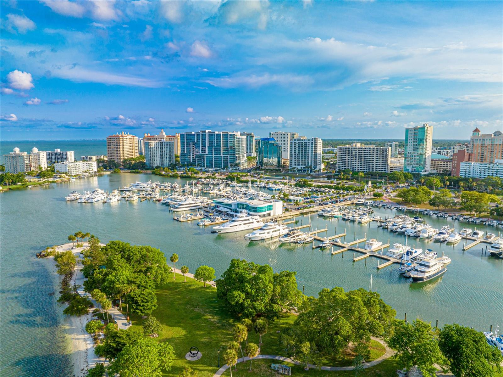 1350 MAIN RESIDENTIAL - Residential