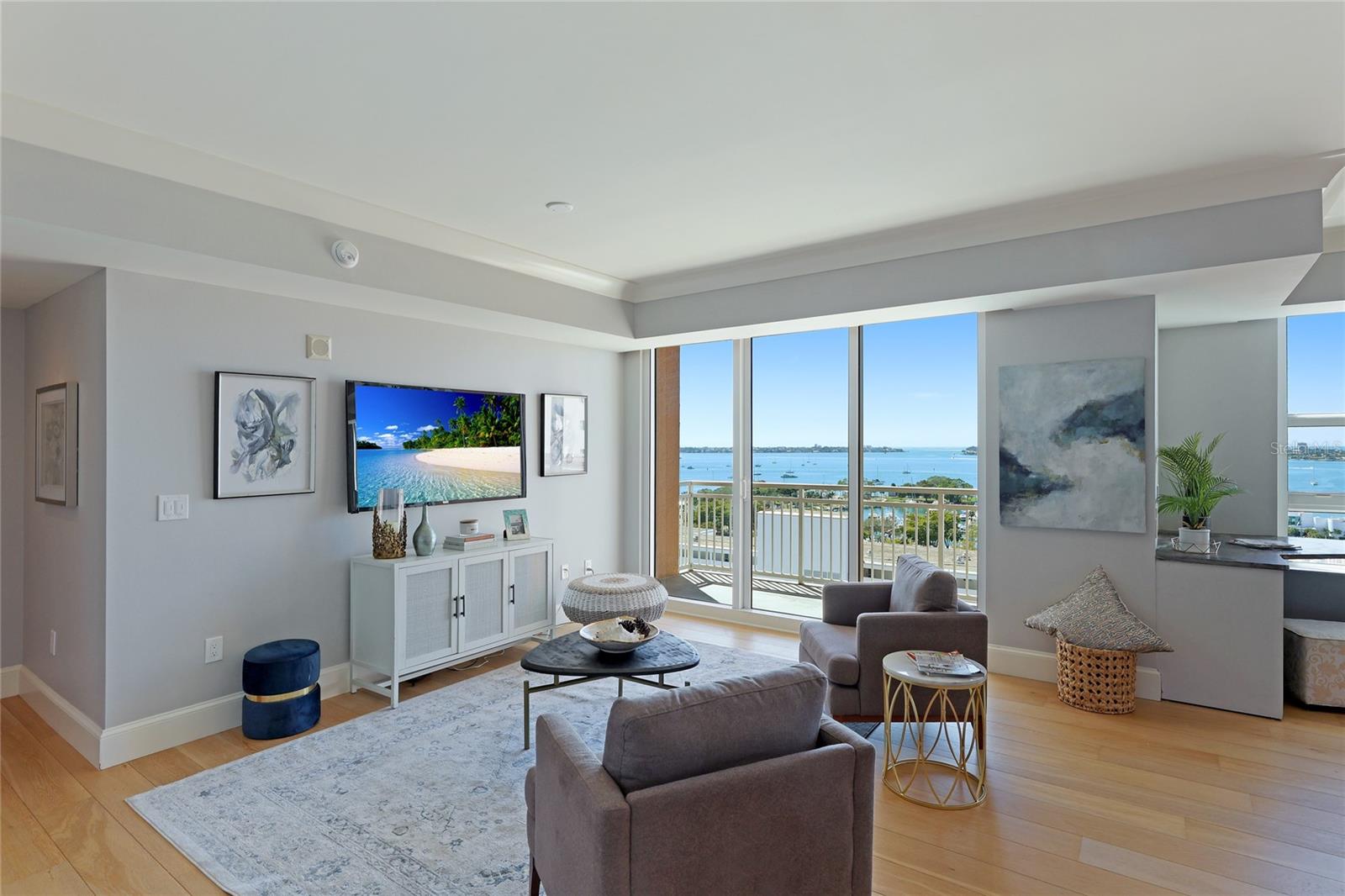 1350 MAIN RESIDENTIAL - Residential