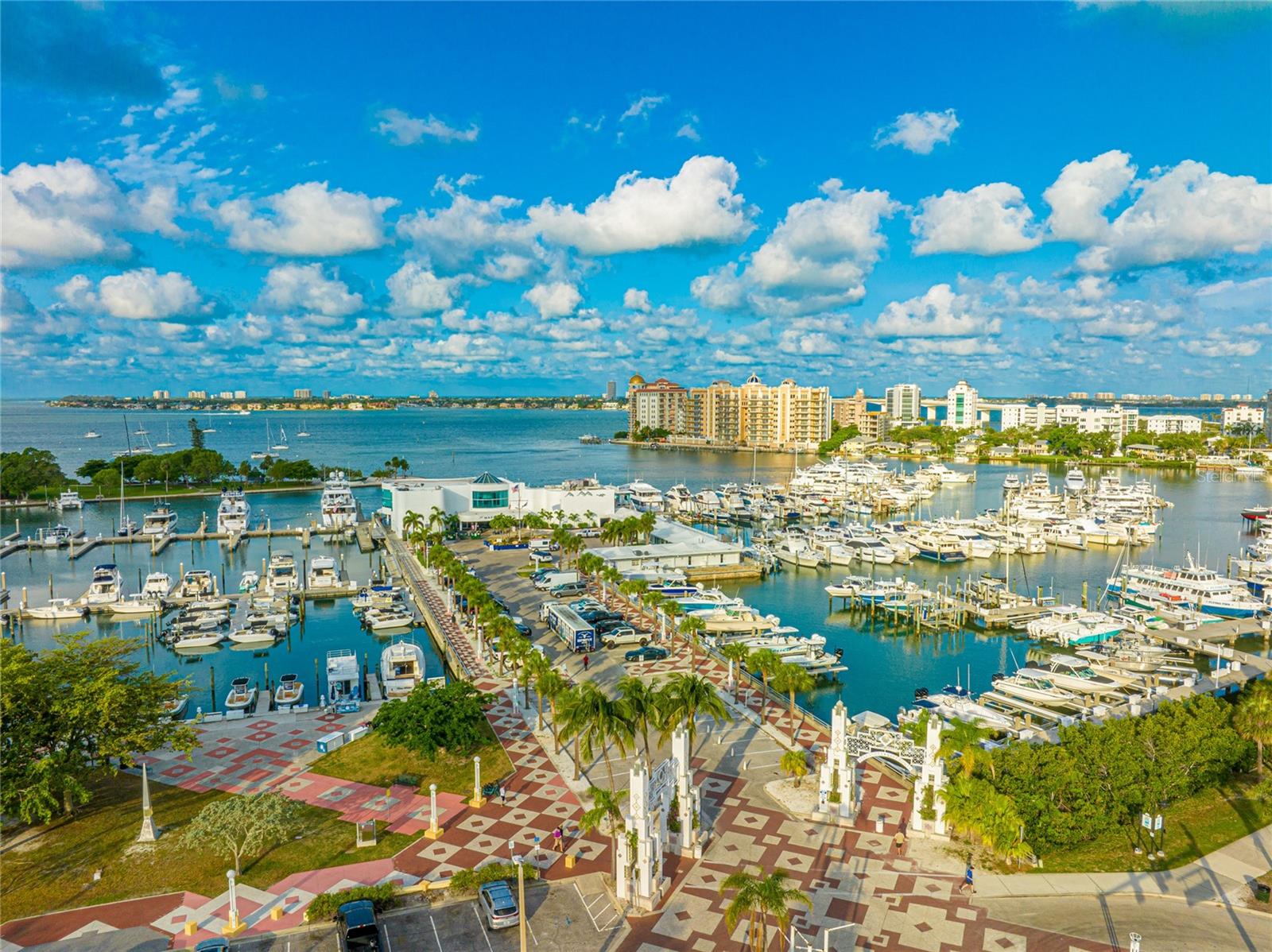 1350 MAIN RESIDENTIAL - Residential