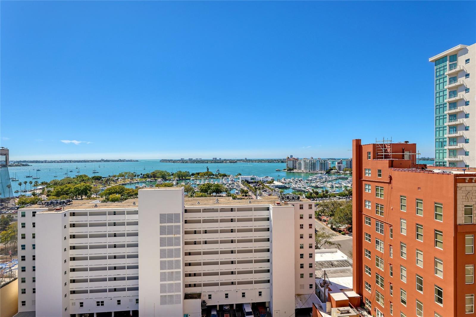1350 MAIN RESIDENTIAL - Residential