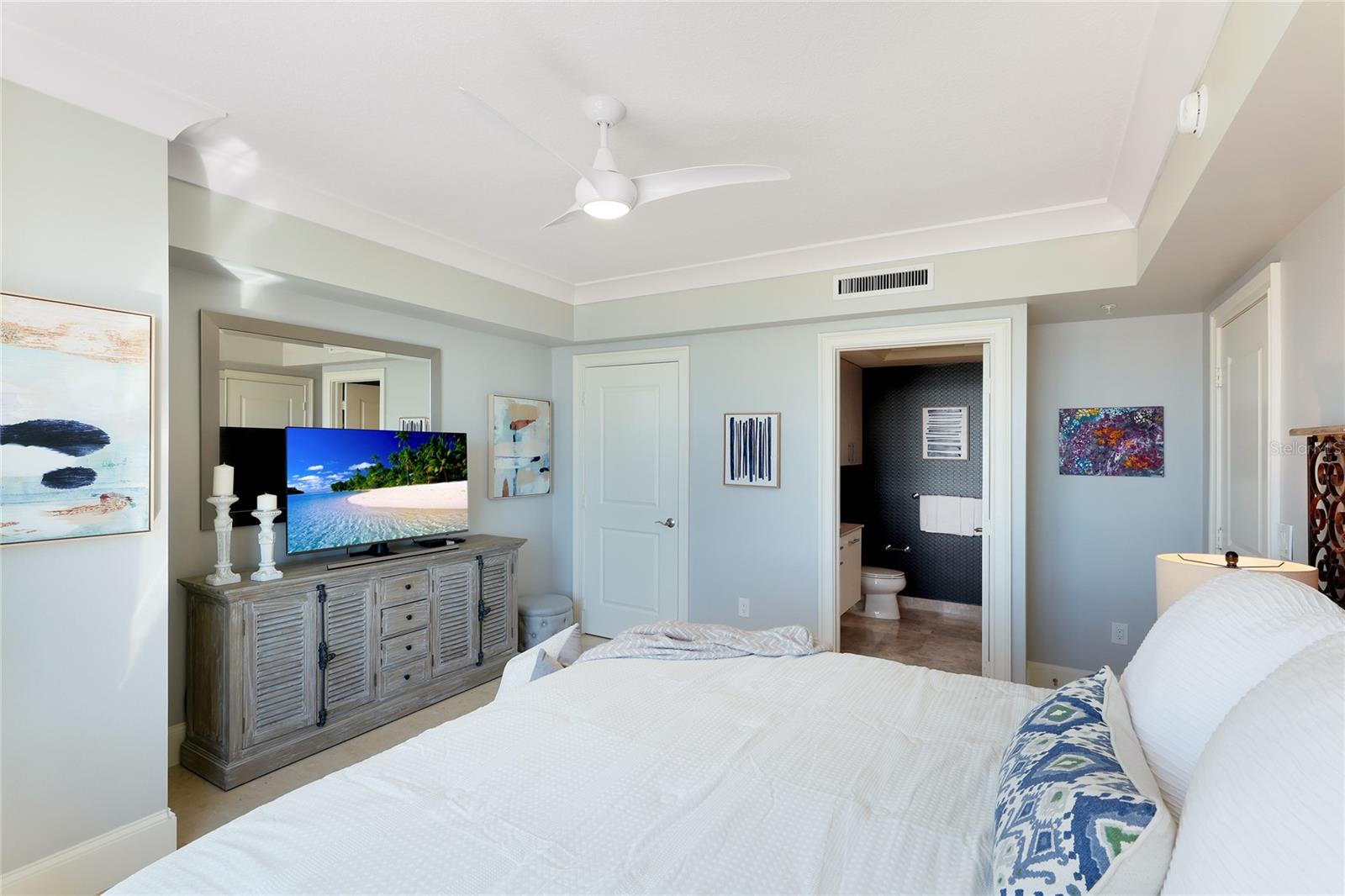 1350 MAIN RESIDENTIAL - Residential