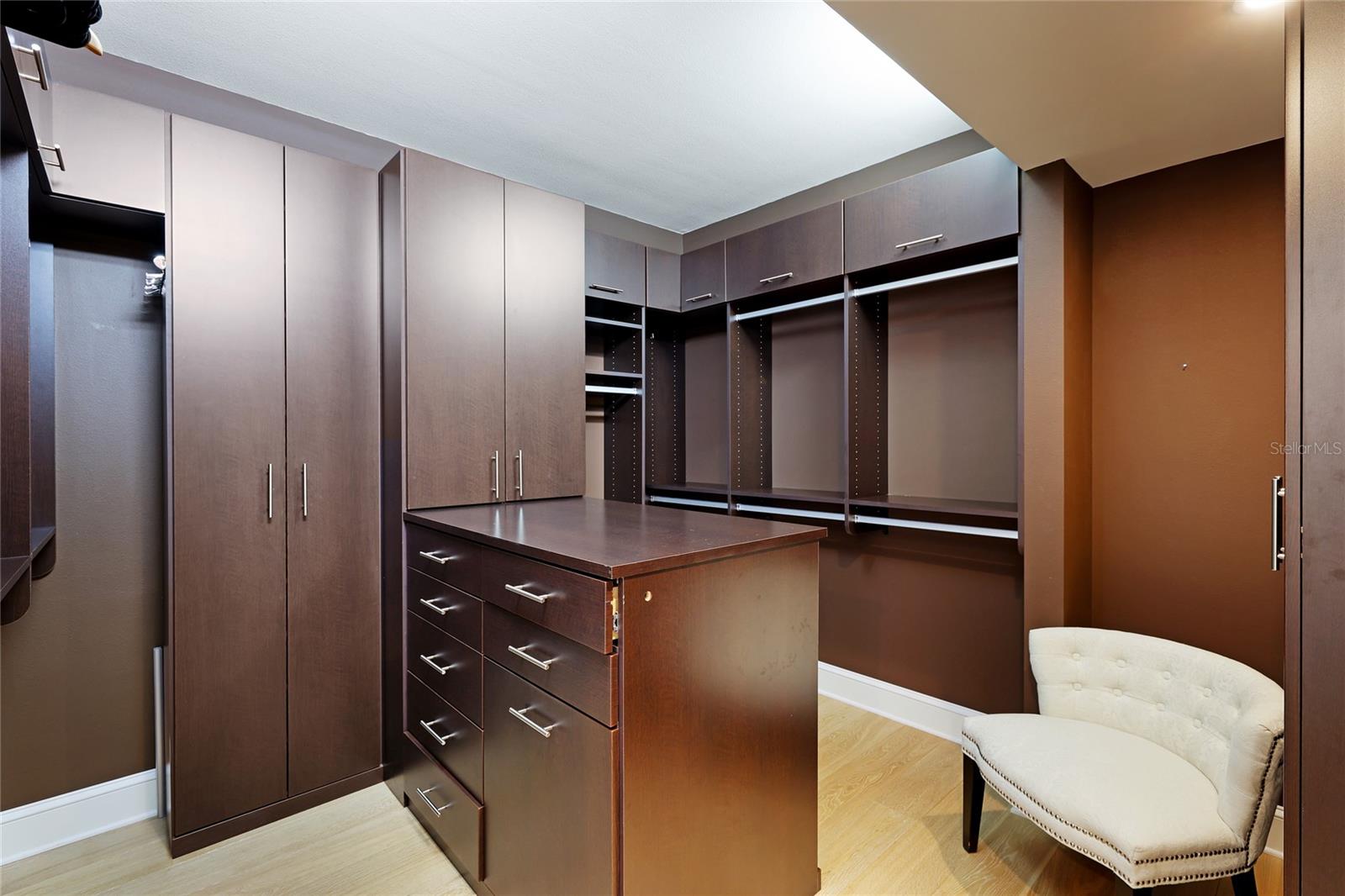 1350 MAIN RESIDENTIAL - Residential