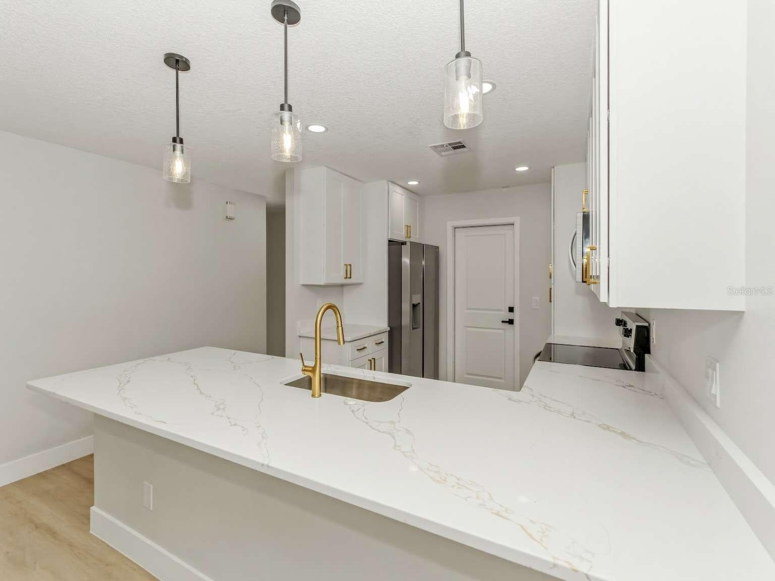 3058 GRACELAND COURT