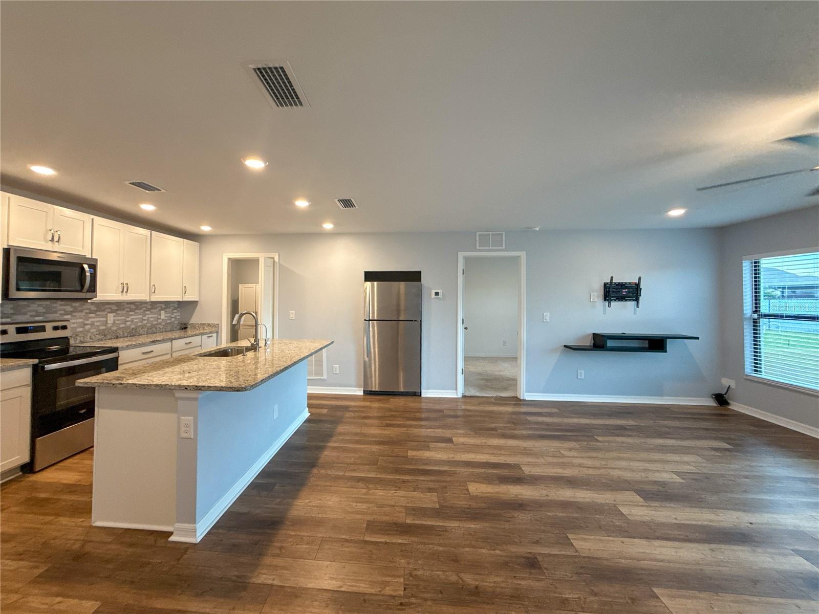 3010 NE 6TH PLACE