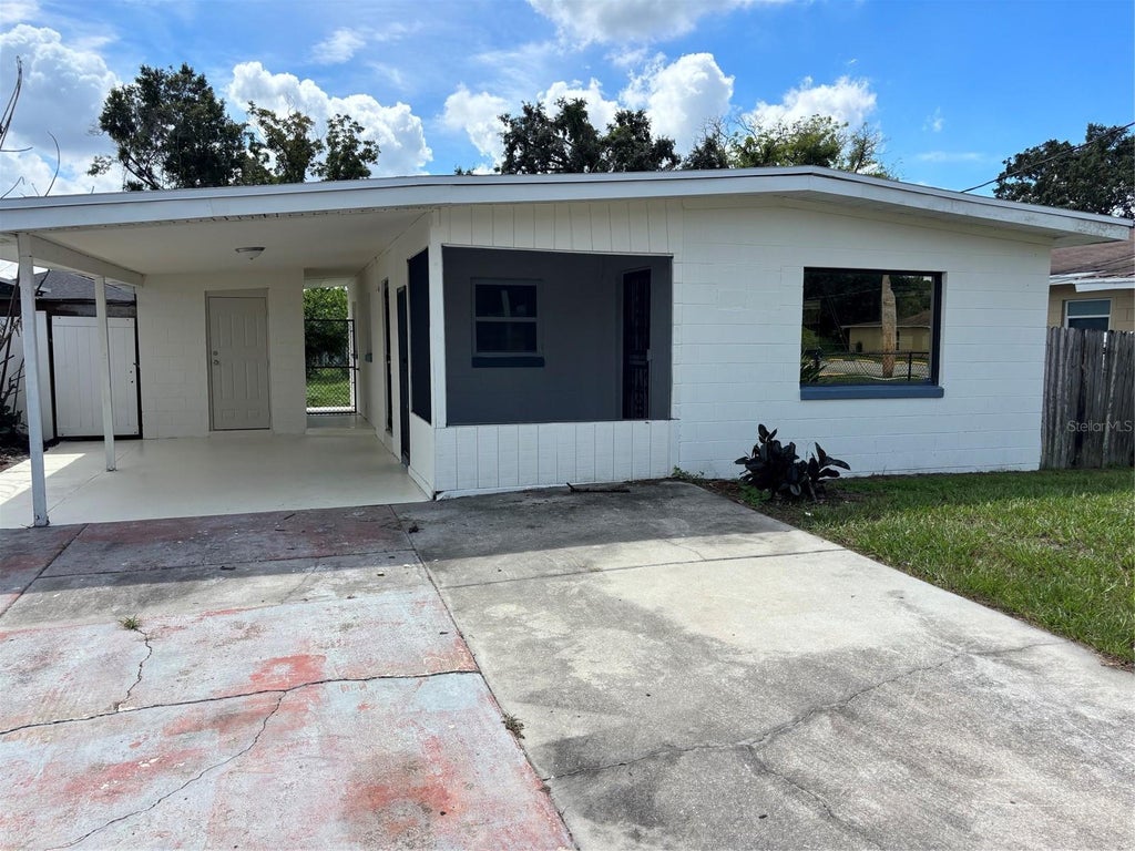 Photo of 4522 Carter Street, Orlando, FL 32811 (MLS # O6443299)