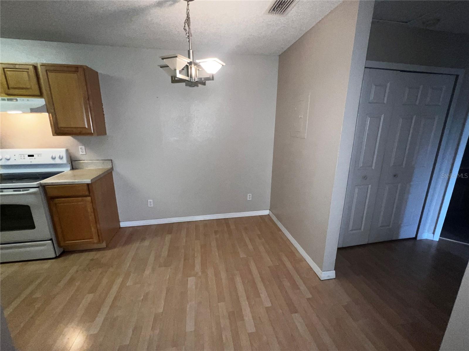 2131 CASCADES BOULEVARD 306