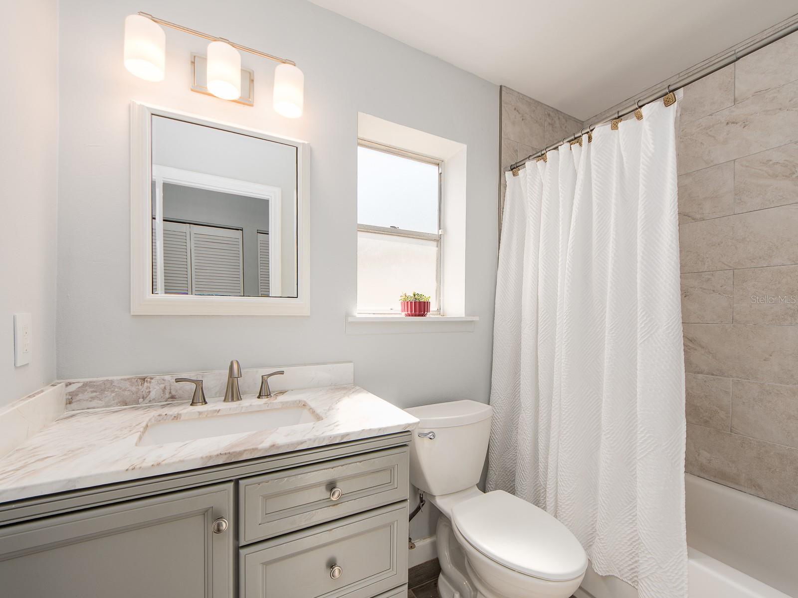 CLOVERPLACE CONDO - Residential