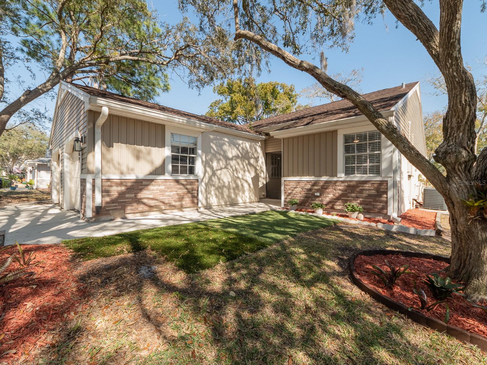 CLOVERPLACE CONDO - Residential