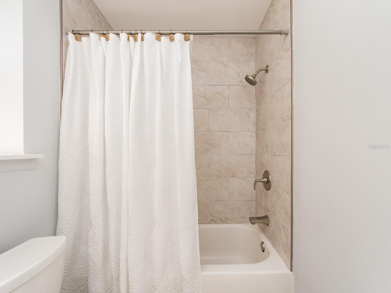 CLOVERPLACE CONDO - Residential