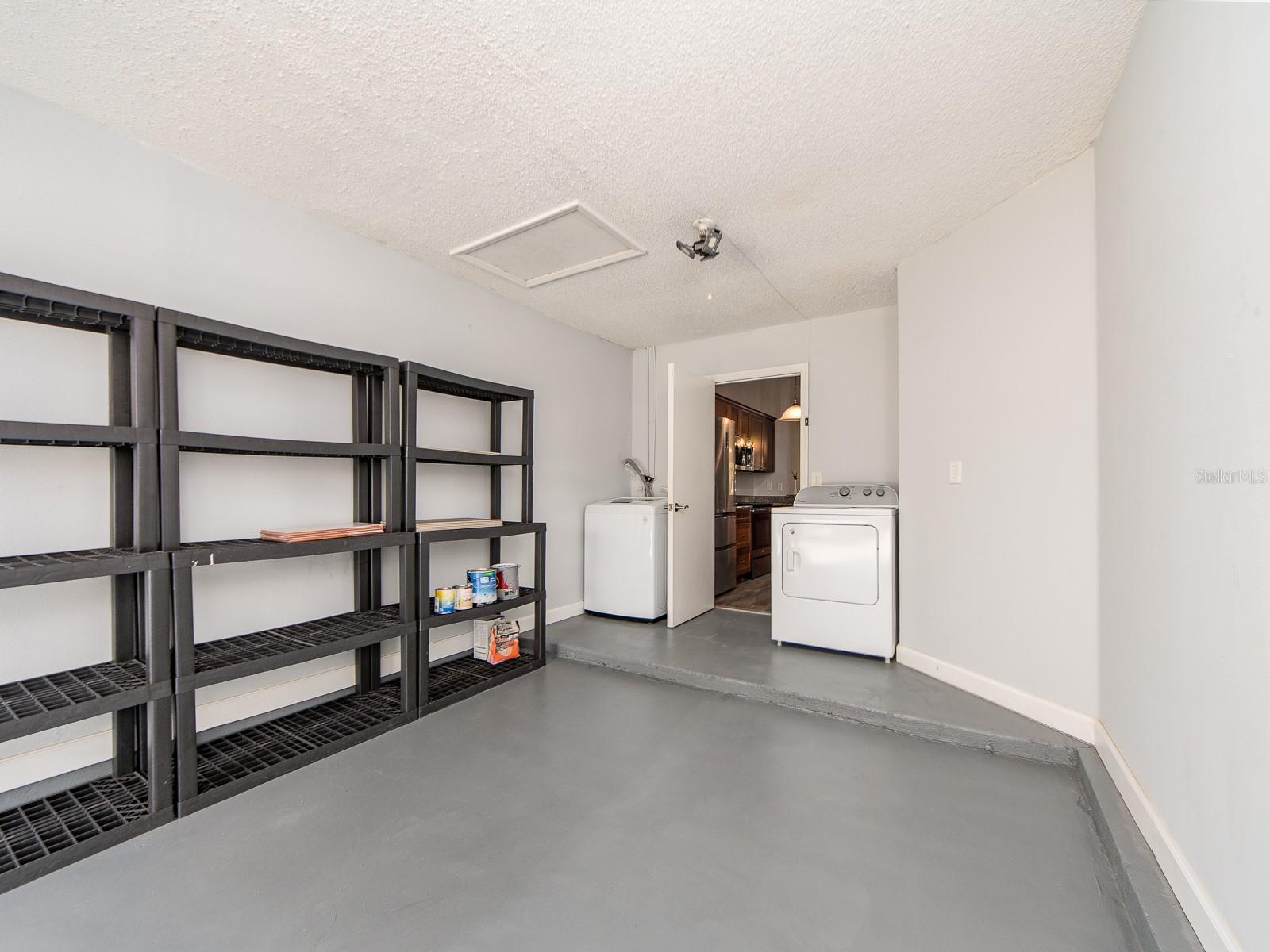 CLOVERPLACE CONDO - Residential